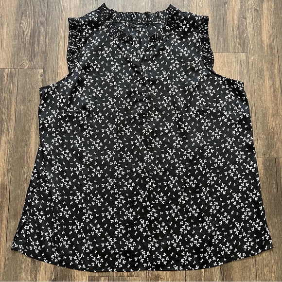 Talbots Sleeveless Floral Loose Fit Crew Neck Black Whitee Top Shirt Related 2X - Picture 6 of 10